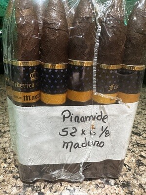 Federico Empire Pyramid Maduro