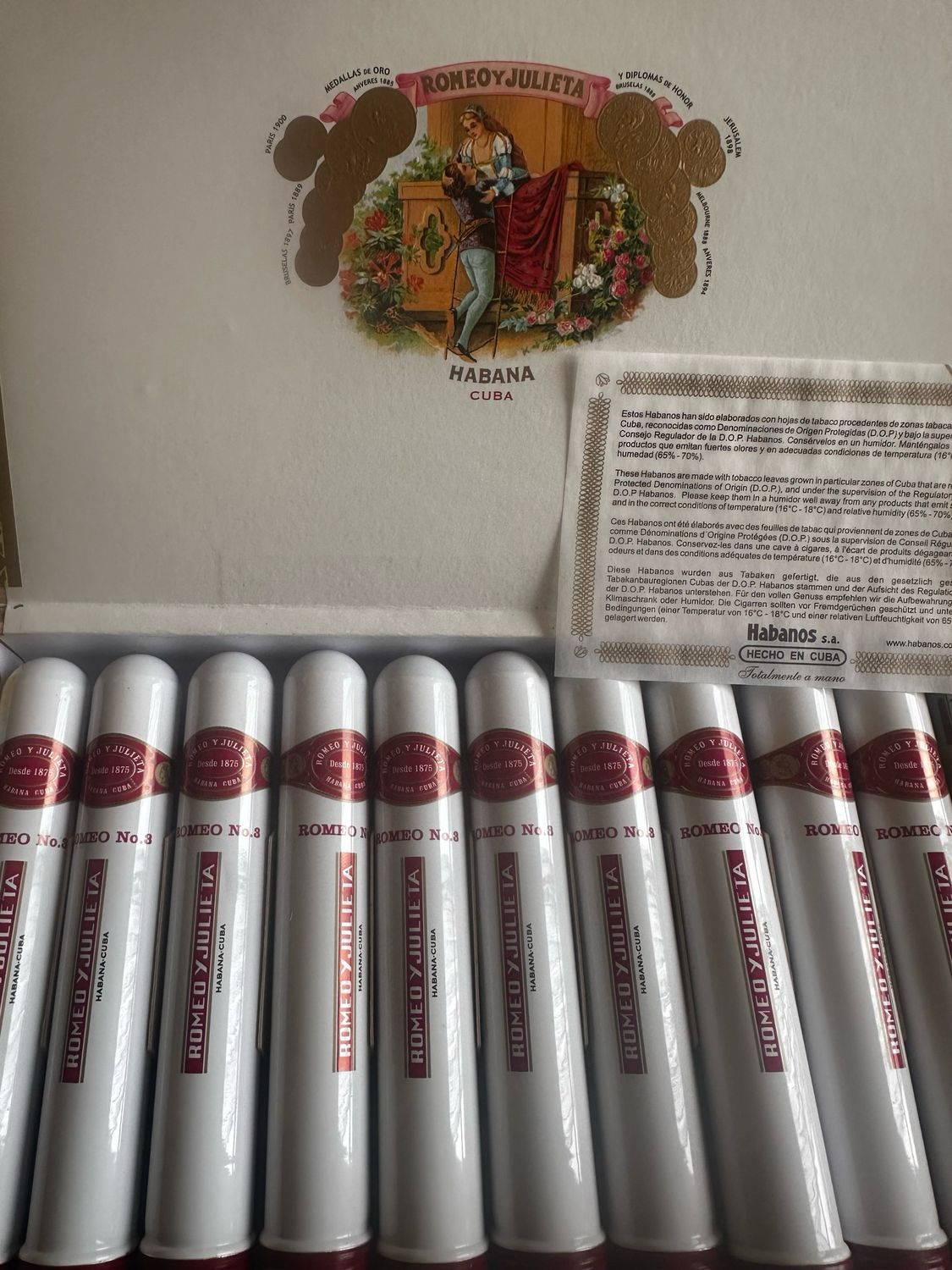 Romeo y Julieta Romeo No.3 2020 Dress Box of 10 cigars in aluminium tube