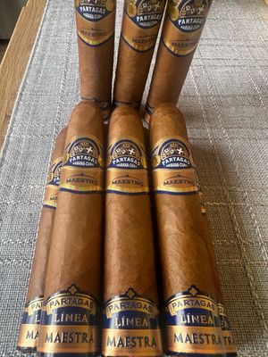 Partagas Línea Maestra MAESTRO bundles (25 pcs)