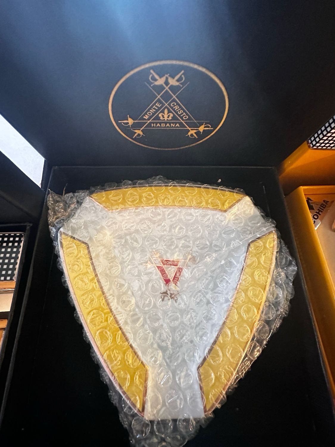 MONTECRISTO Ashtray oval - white/yellow