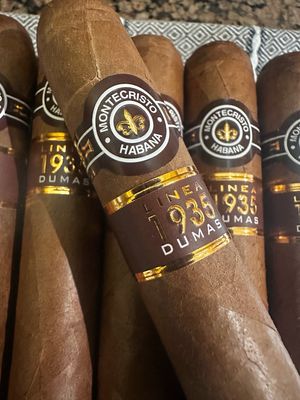 Montecristo 1935 Línea Dumas single