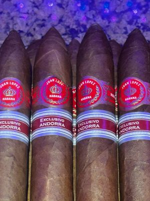 JUAN LOPEZ Piramides EXLUSIVO ANDORRA