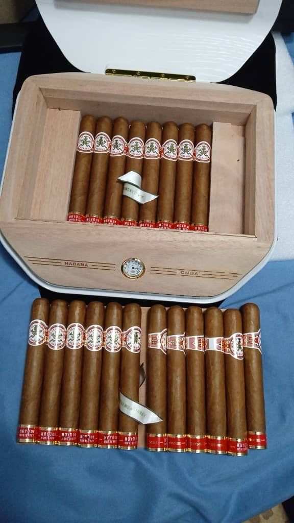 Hoyo de Monterrey Destinos travel humidor single