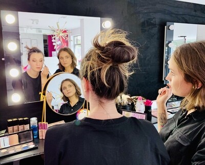 Indywidualna Nauka Makijażu 3h Full Face (drukowana karta prezentowa) Indywidualna Nauka Makijażu 3h Full Face (drukowana karta prezentowa)