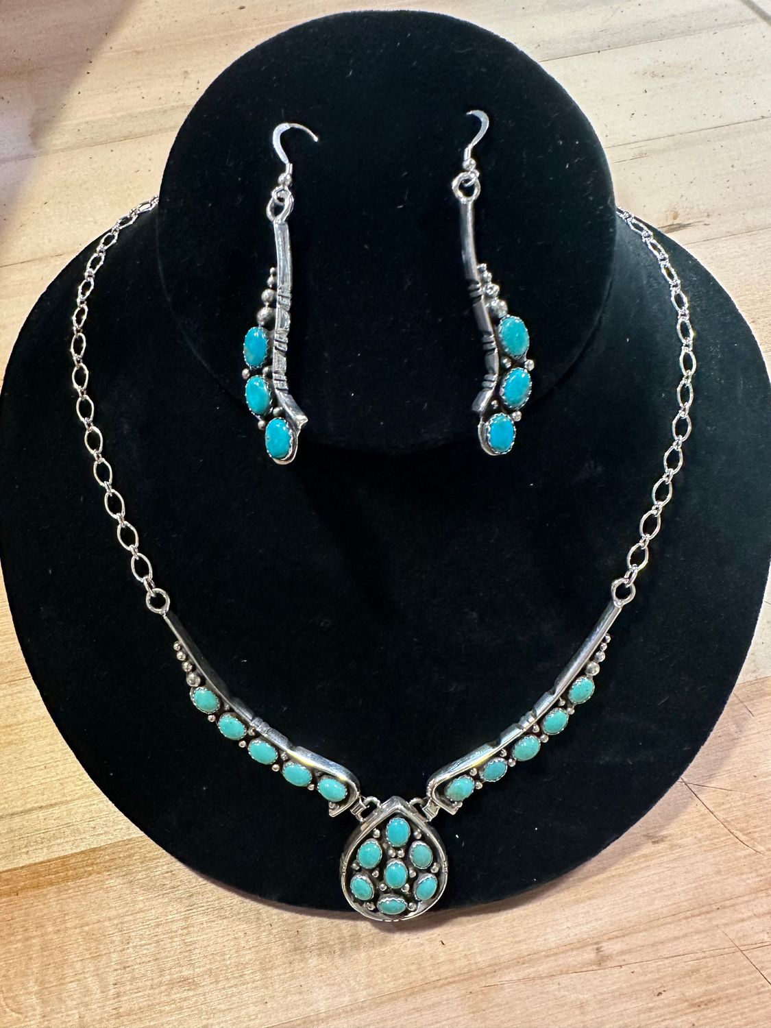 Emer Thompson Set