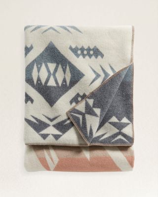 Agate Beach Queen Blanket 