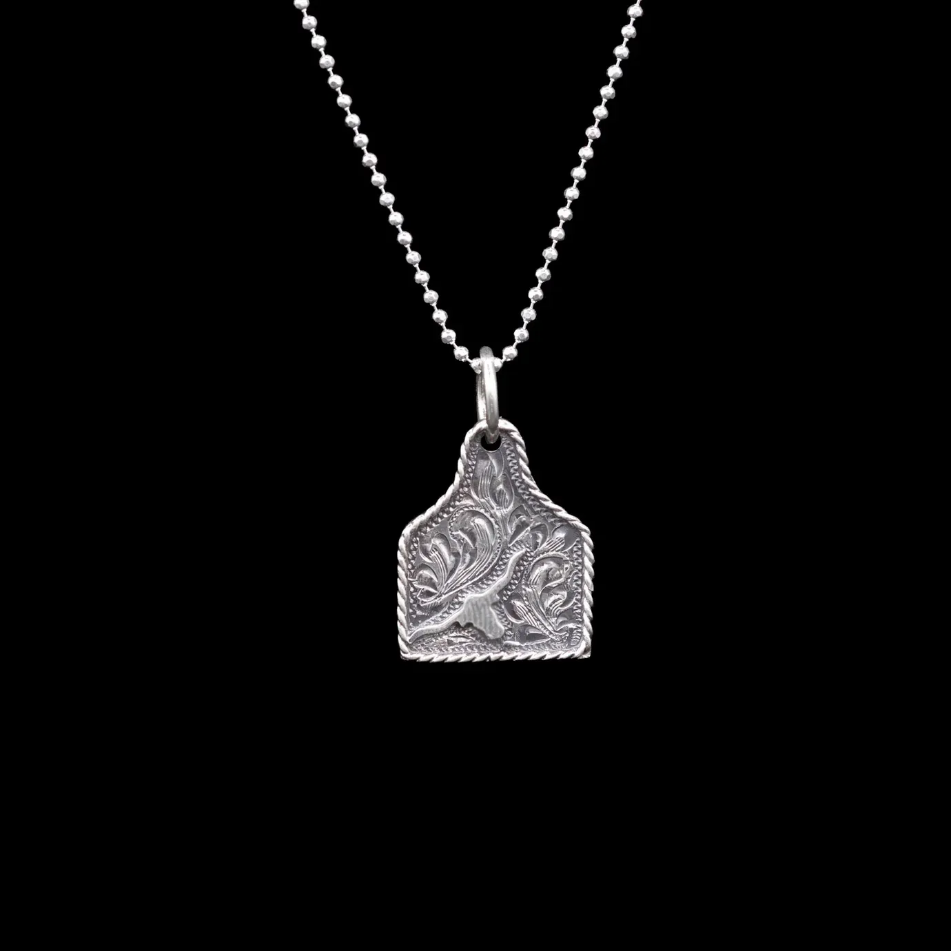 016-032SS Silver Horn Eartag Pendant