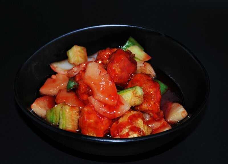 38. SWEET & SOUR CHICKEN