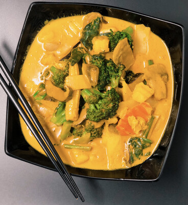 110. MIX VEGETABLES WITH CHINESE CURRY