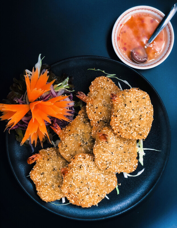28. SESAME BREADED BUTTERLY PRAWNS (5pcs)