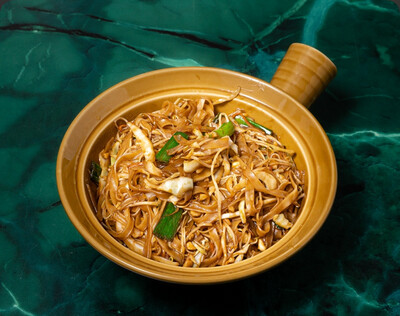 104. PAD THAI NOODLES WITH VEGETABLES