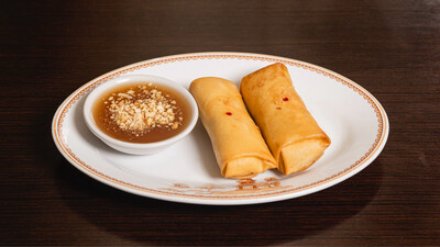 17. THAI SPRING ROLLS WITH MEAT AND VEGETABLES (2pcs)