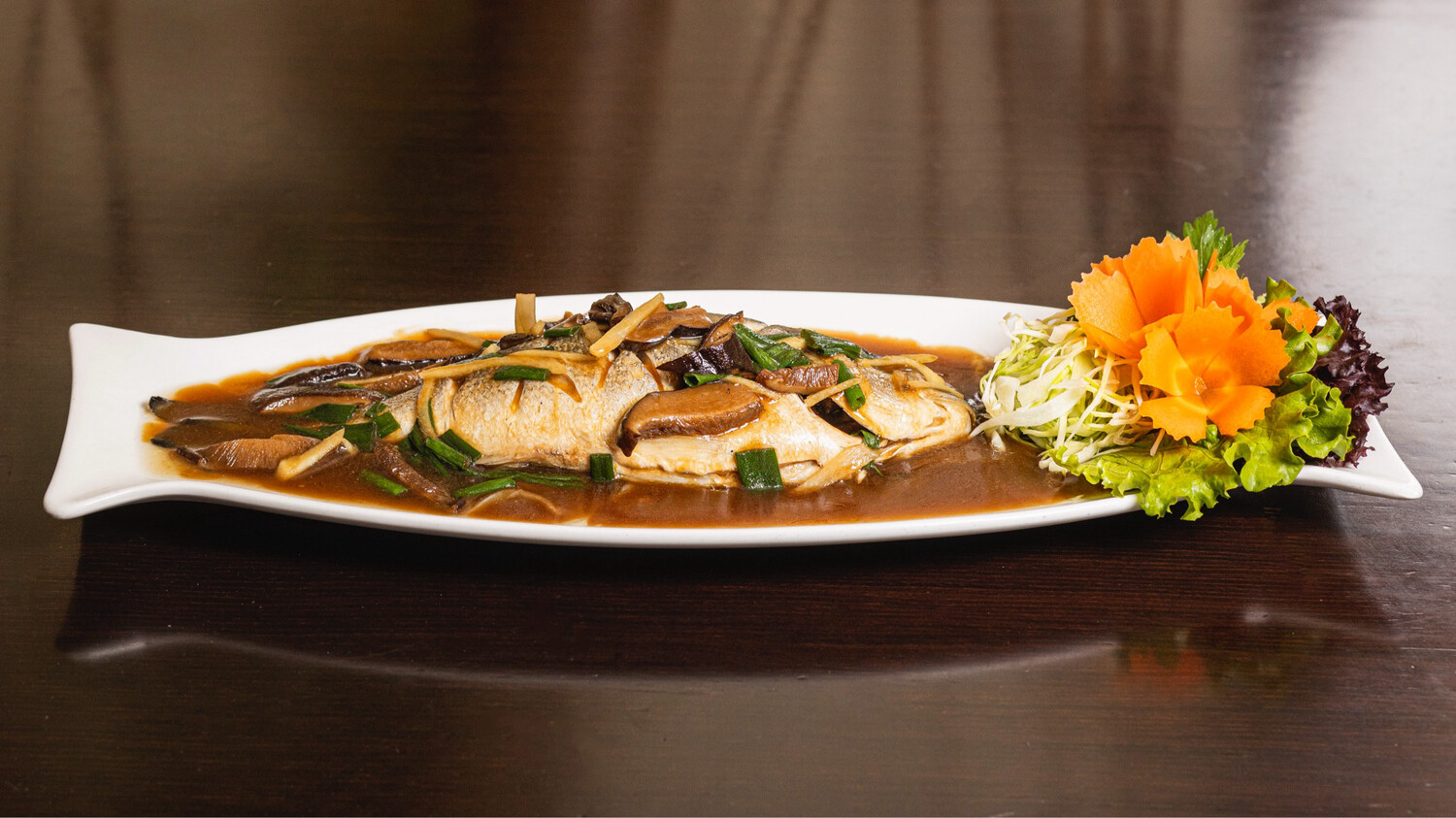 74. WHOLE STEAMED FISH WITH GINGER & SPRING ONION (300gr)