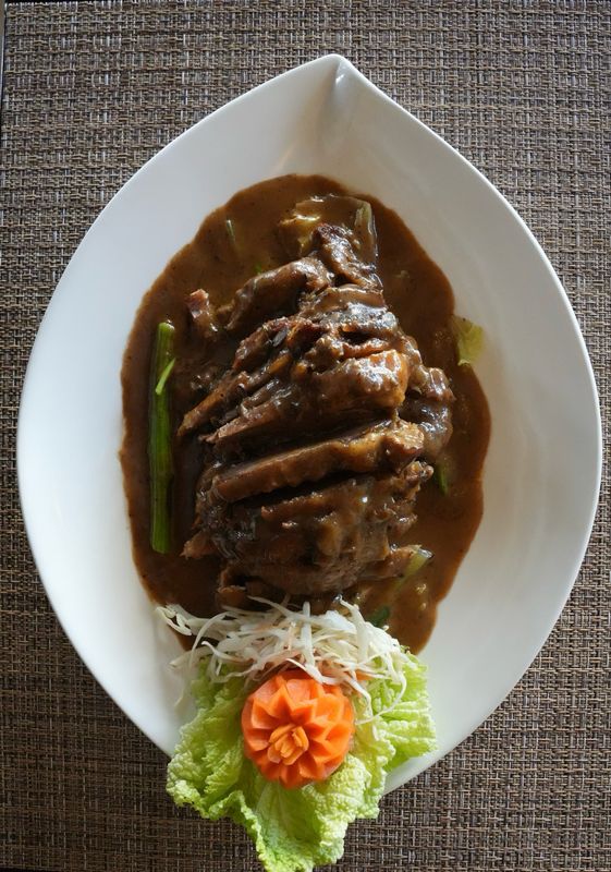 59. DUCK WITH VEGETABLES & SPICY PEPPERS