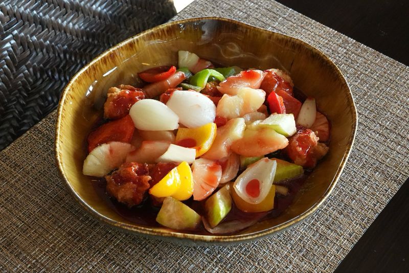 38. SWEET & SOUR CHICKEN