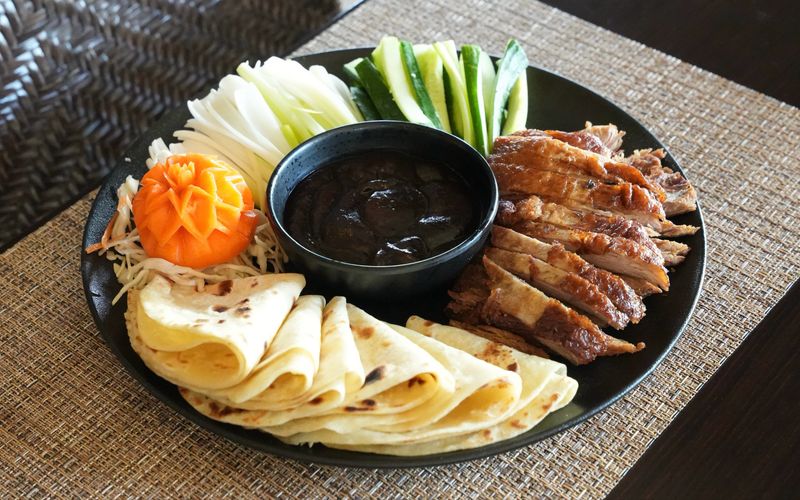 32. WHOLE PEKING DUCK (24 pancakes)