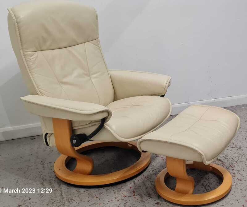 Ekornes Stressless Recliner Swivel Leather Chair w/ Matching Footstool