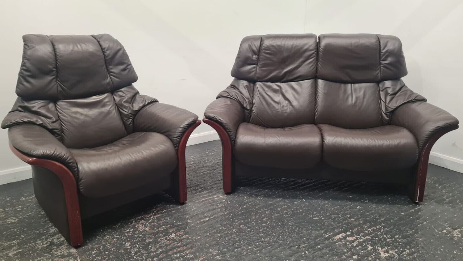 Ekornes Stressless 2 Seater Reclining Sofa &amp; Reclining Chair