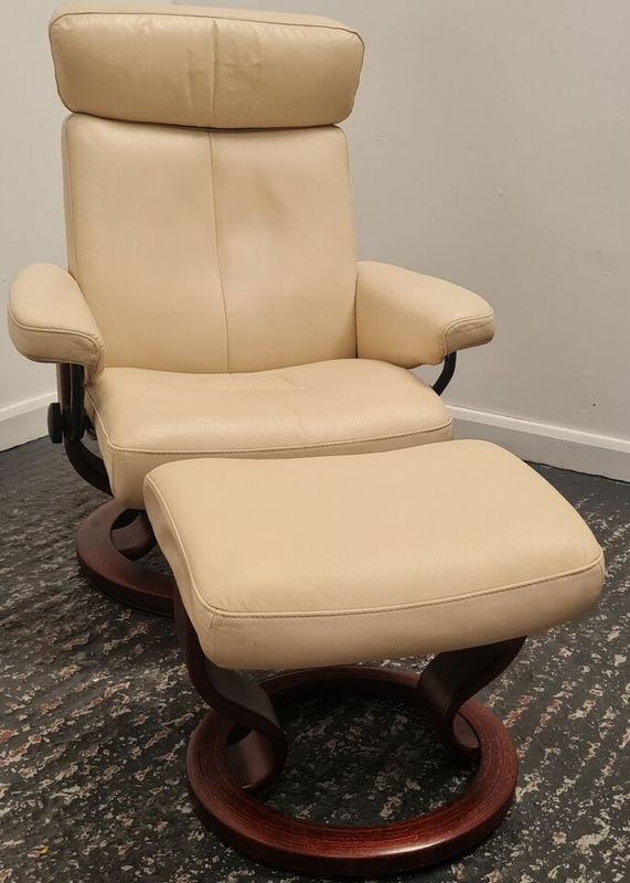 Ekornes Stressless Recliner Swivel Leather Chair w/ Matching Footstool