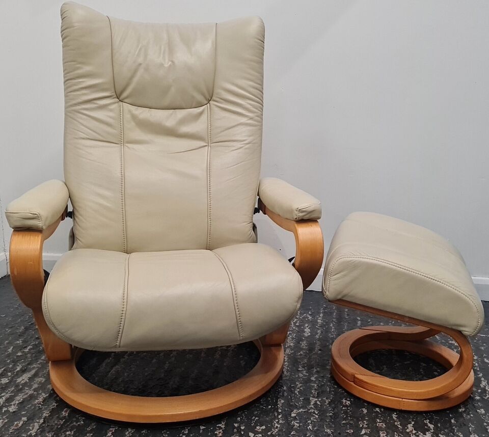 Ekornes Stressless Leather Recliner Chair with Matching Footstool Cream