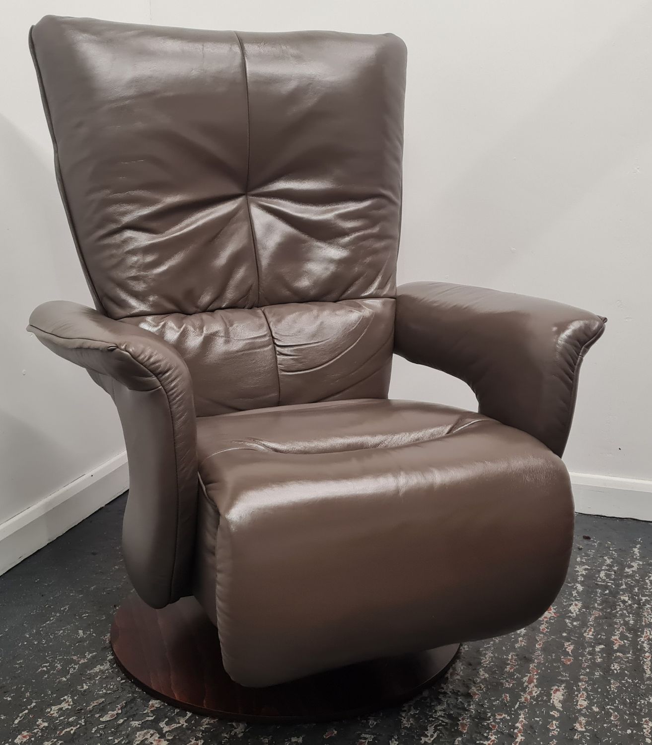 Himolla Brock Recliner Chair w/ Integral Footrest 1605241
