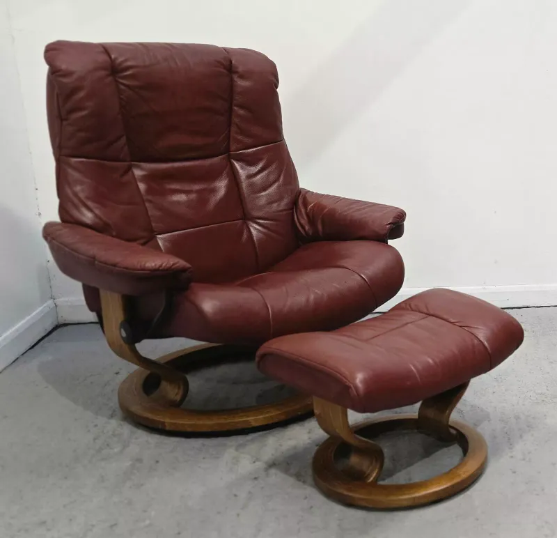 Ekornes Stressless Large Leather Recliner Chair &amp; Stool Burgundy