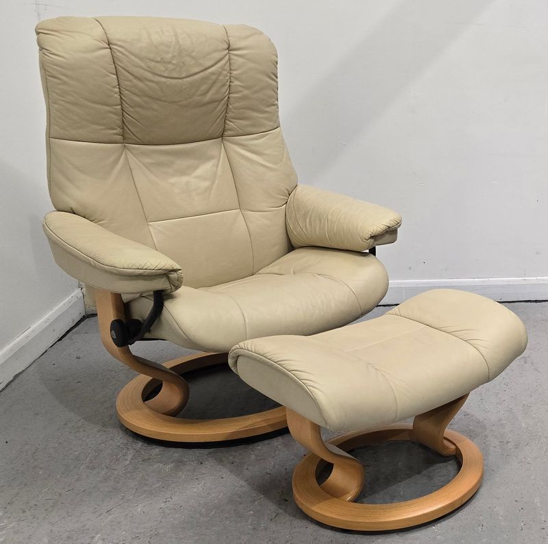 Ekornes Stressless Medium Leather Recliner Chair &amp; Stool Cream