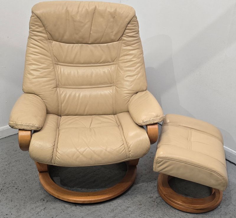 Himolla Corrib Recliner Chair With Footstool