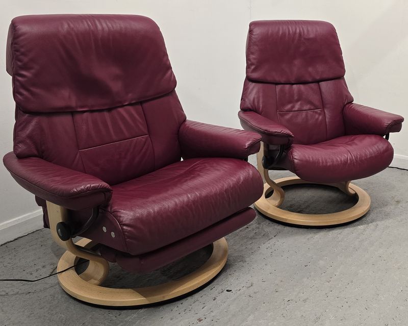 Ekornes Stressless 1 x Electric and 1 x Manual Reclining Leather Chairs