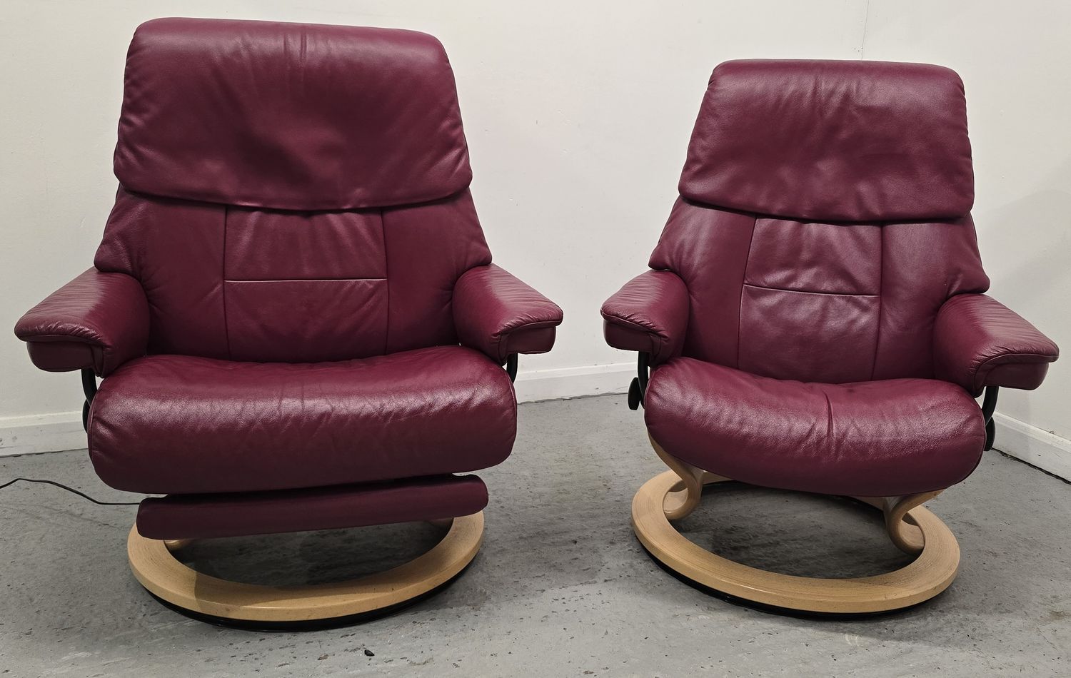 Ekornes Stressless 1 x Electric and 1 x Manual Reclining Leather Chairs