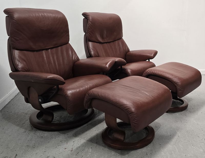 Ekornes Stressless 2 x Spirit Leather Recliner Chairs &amp; Footstools