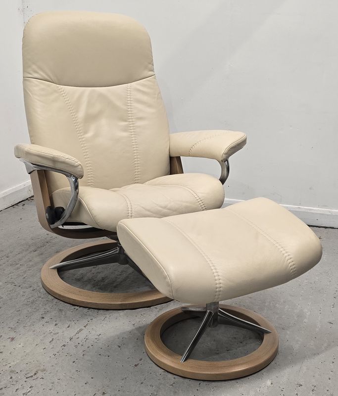 Ekornes Stressless Signature Base Leather Recliner Chair &amp; Footstool