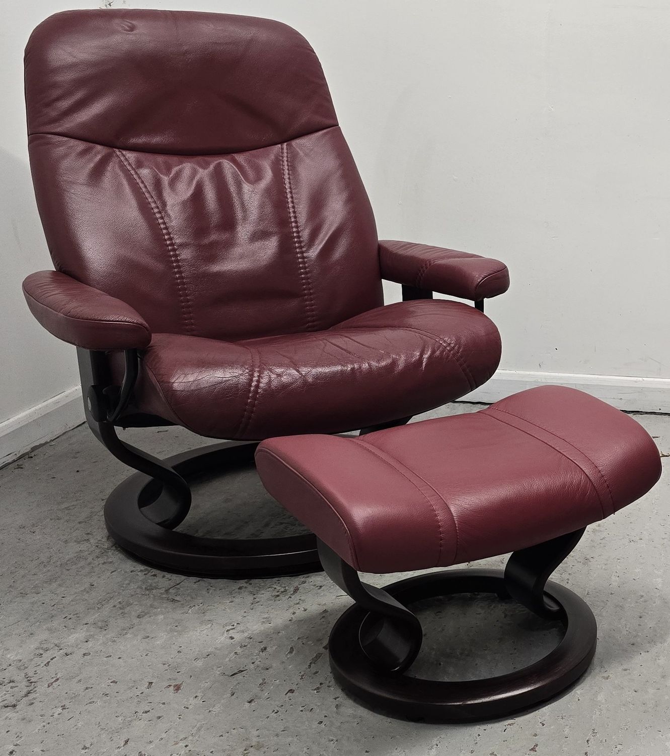 Ekornes Stressless Leather Recliner Chair With Footstool