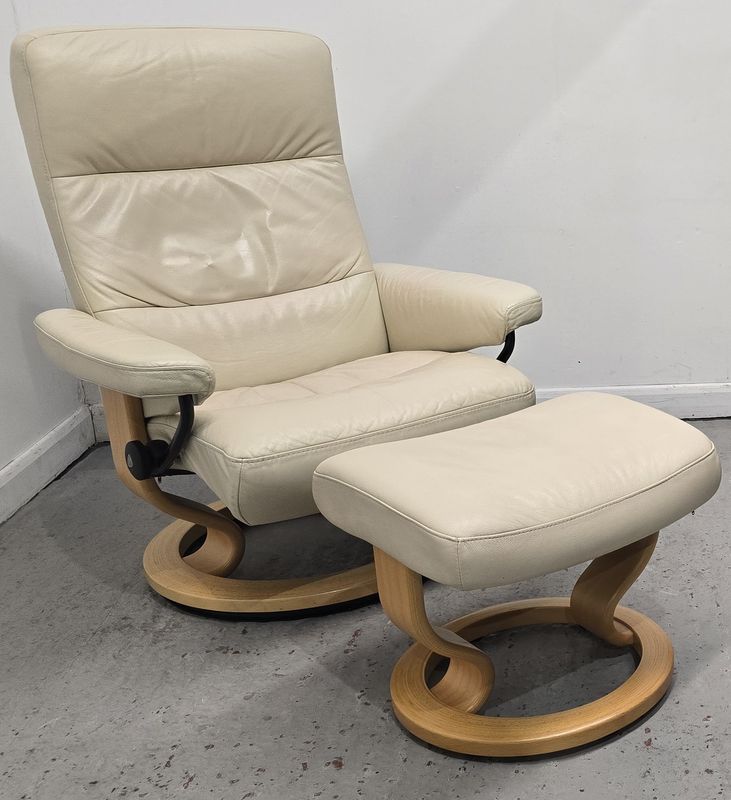 Ekornes Stressless Leather Recliner Chair &amp; Footstool Cream
