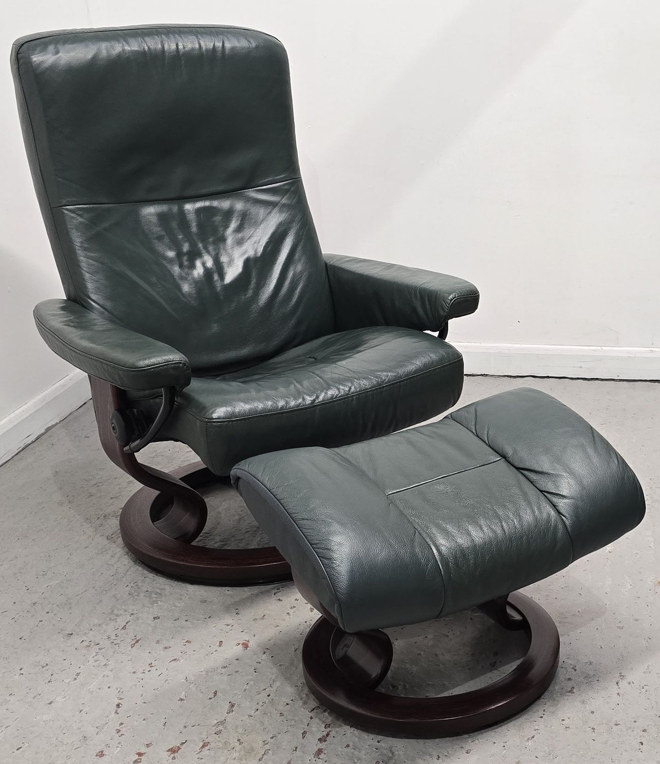 Ekornes Stressless Leather Recliner Chair &amp; Footstool