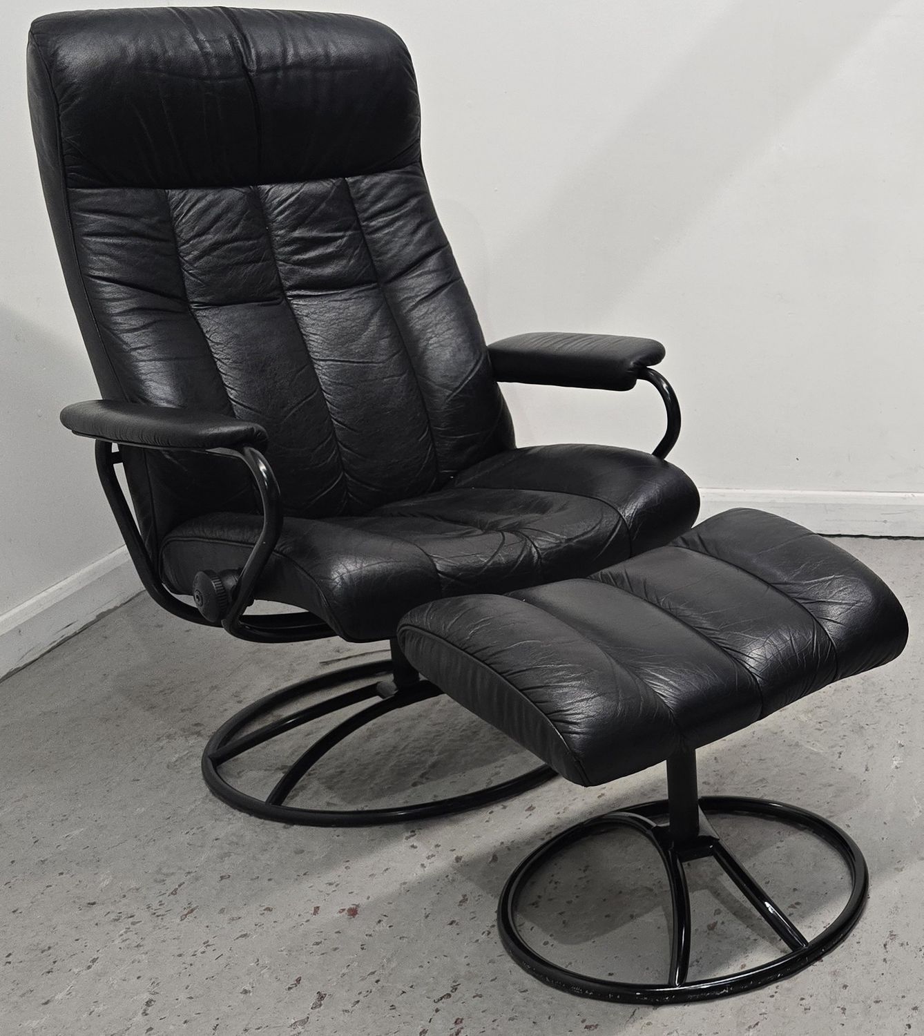 Ekornes Stressless Retro Leather Recliner Chair &amp; Stool RARE