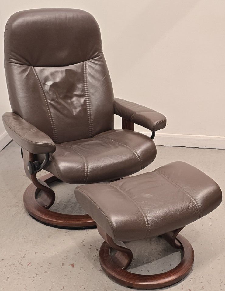 Ekornes Stressless Swivel Consul Leather Recliner Chair &amp; Stool