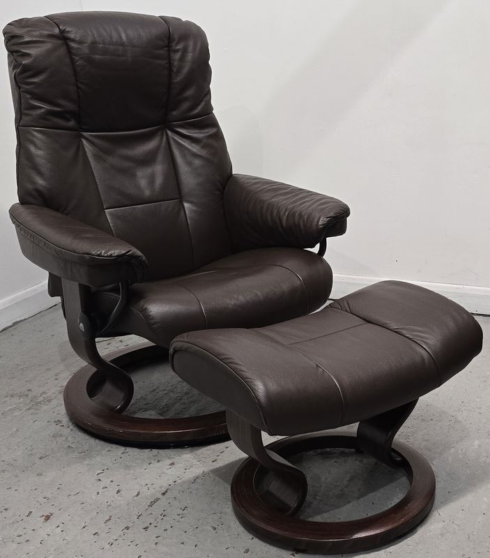 Ekornes Stressless Mayfair Leather Recliner Chair and Footstool