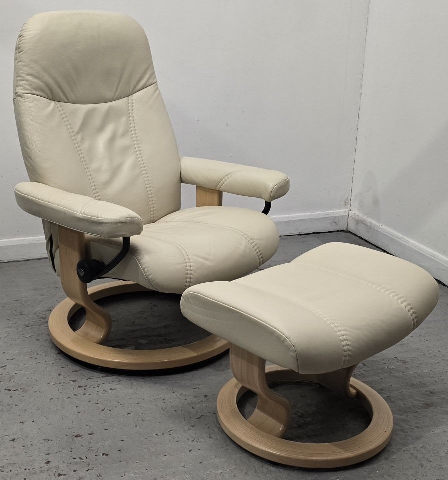 Ekornes Stressless Swivel Recliner Chair &amp; Footstool