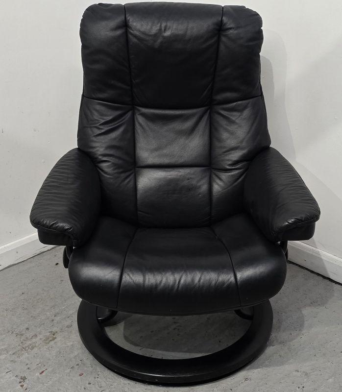 Ekornes Stressless Mayfair Leather Recliner Chair