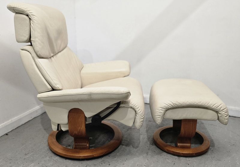 Ekornes Stressless Batick Leather Recliner Swivel Chair