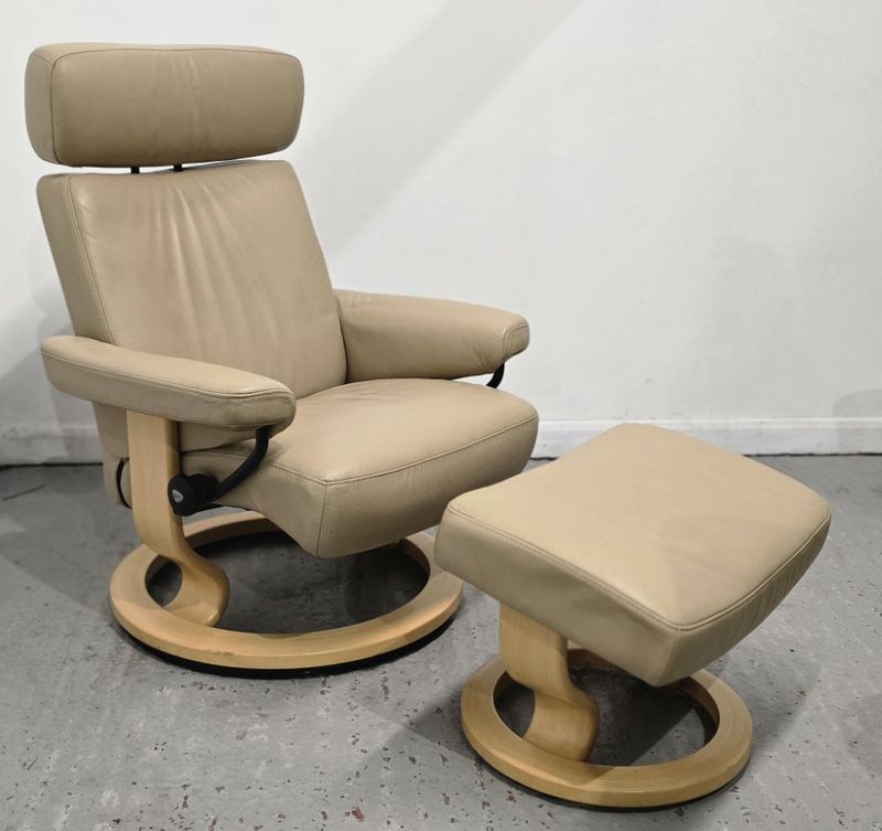 Ekornes Stressless Recliner Swivel Leather Chair &amp; Matching Footstool