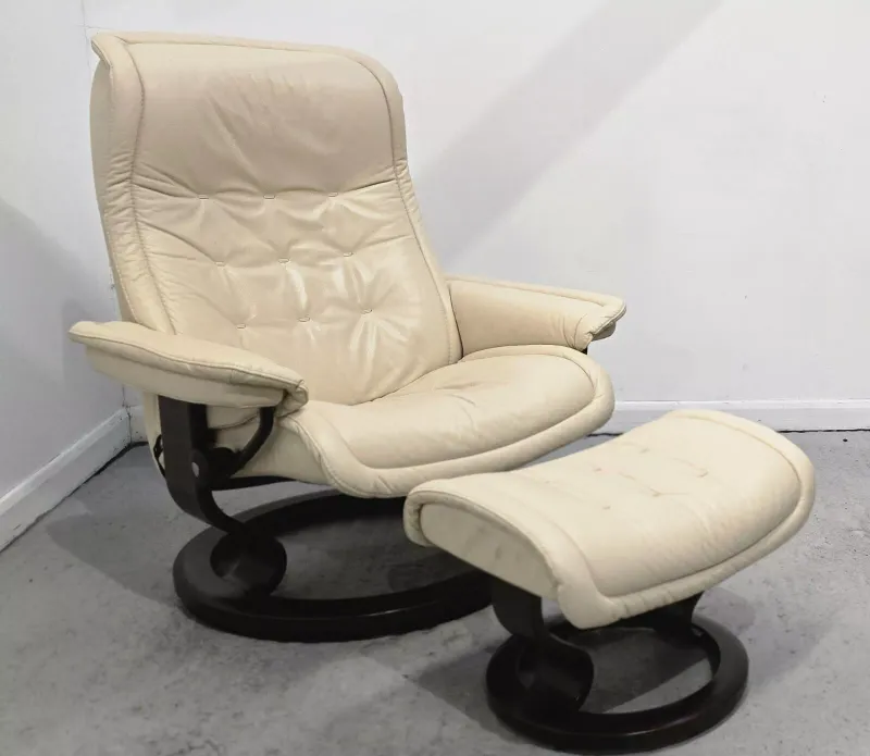 Ekornes Stressless Recliner Swivel Leather Chair Cream