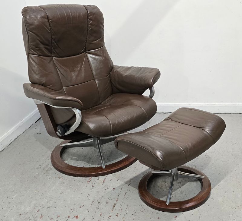 Ekornes Stressless Signature Base Leather Recliner Chair &amp; Stool