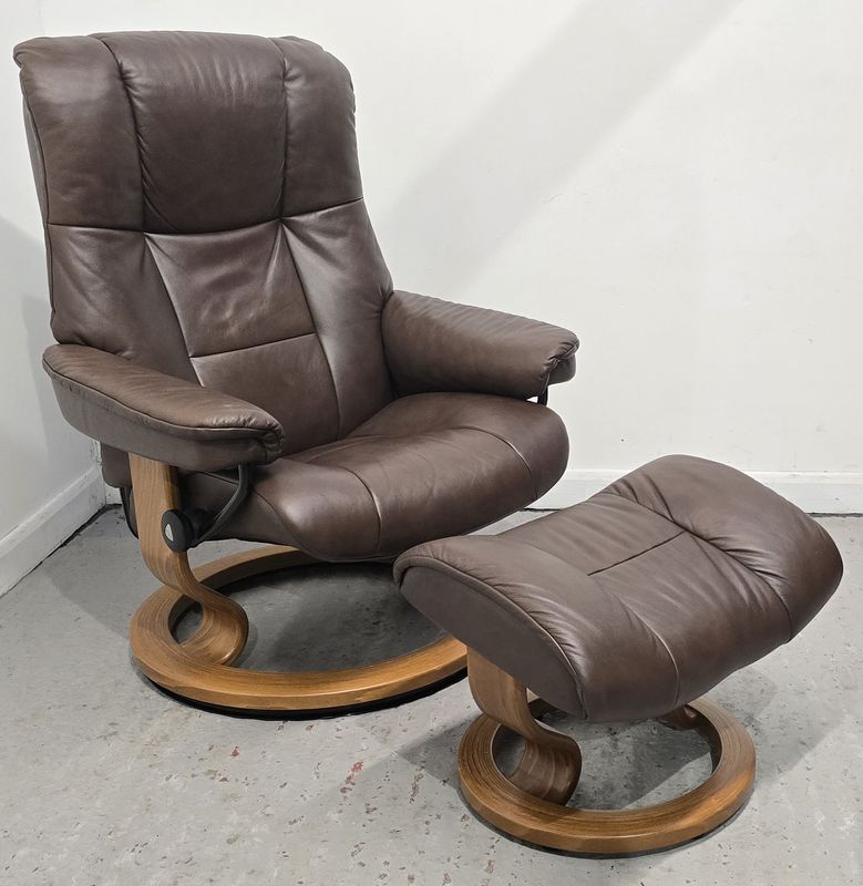 Ekornes Stressless Mayfair Leather Recliner Chair and Footstool