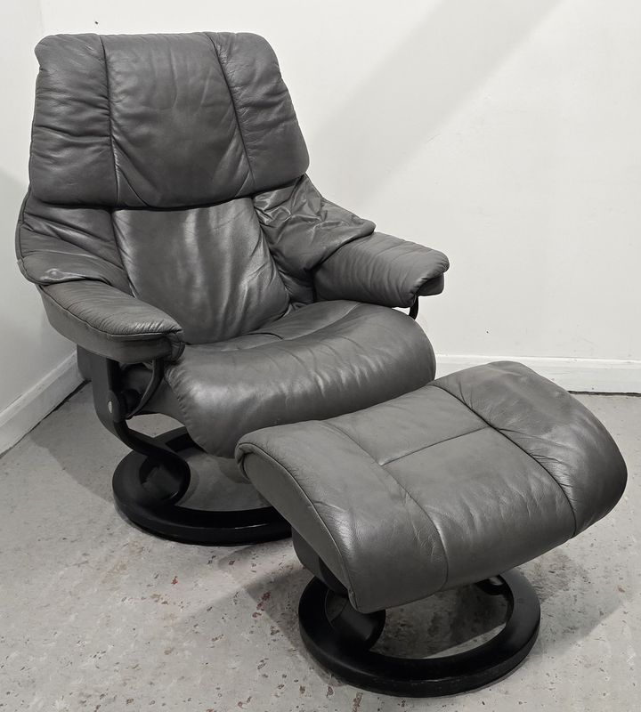 Ekornes Stressless Recliner Swivel Leather Chair