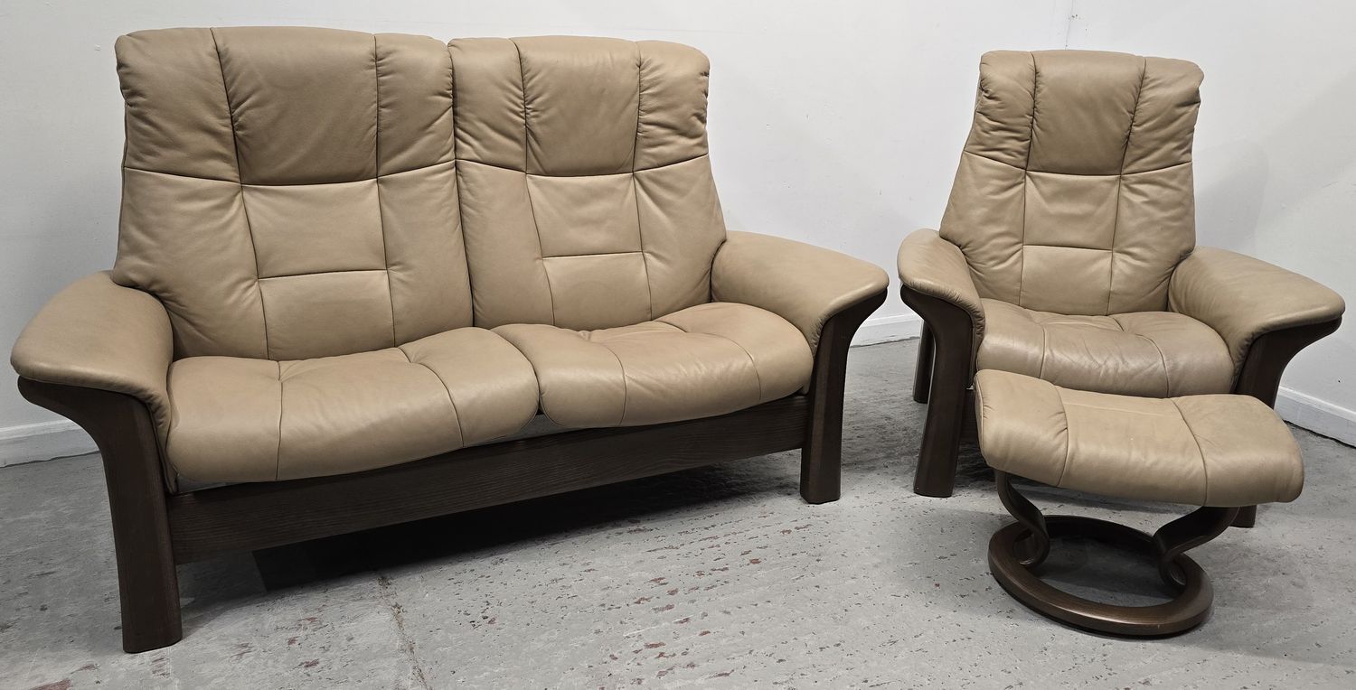 Ekornes Stressless 2 Seater Reclining Sofa &amp; Recliner Chair + Footstool