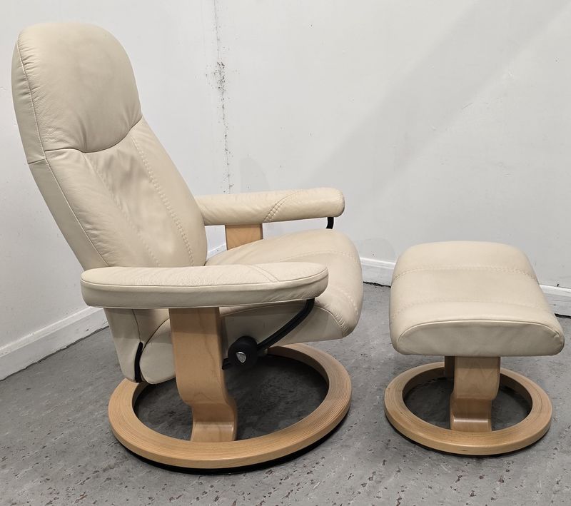 Ekornes Stressless Leather Recliner Chair &amp; Footstool Cream