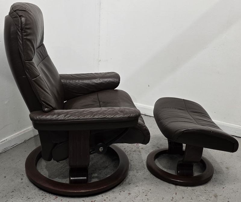 Ekornes Stressless Leather Recliner Swivel Chair and Footstool