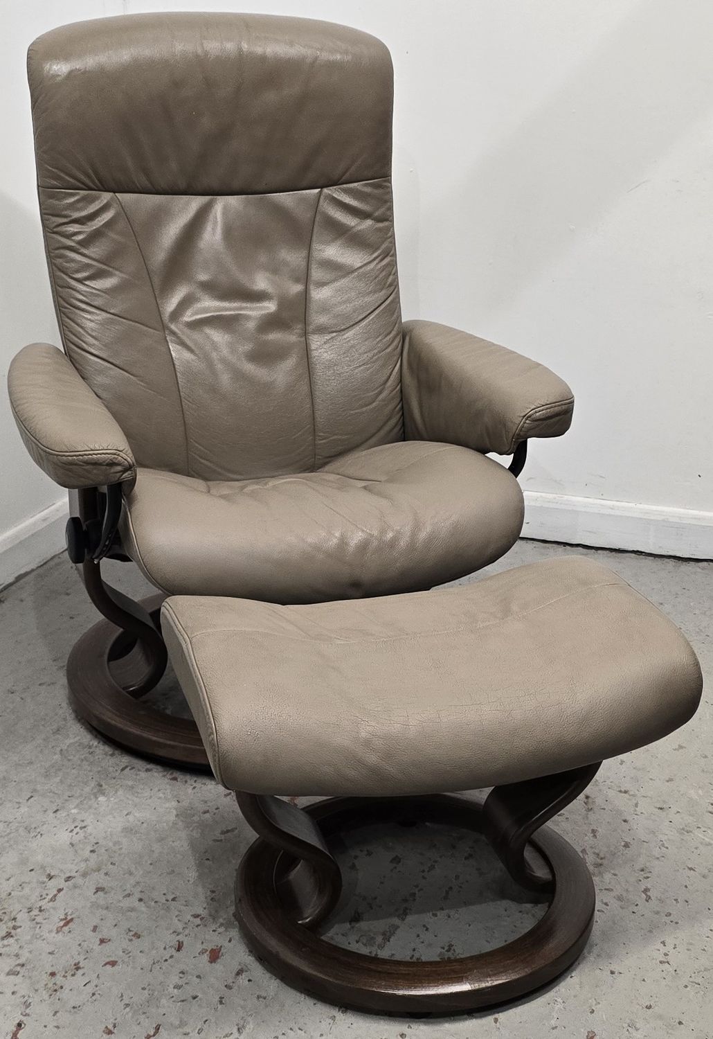Ekornes Stressless Leather Recliner Chair &amp; Footstool